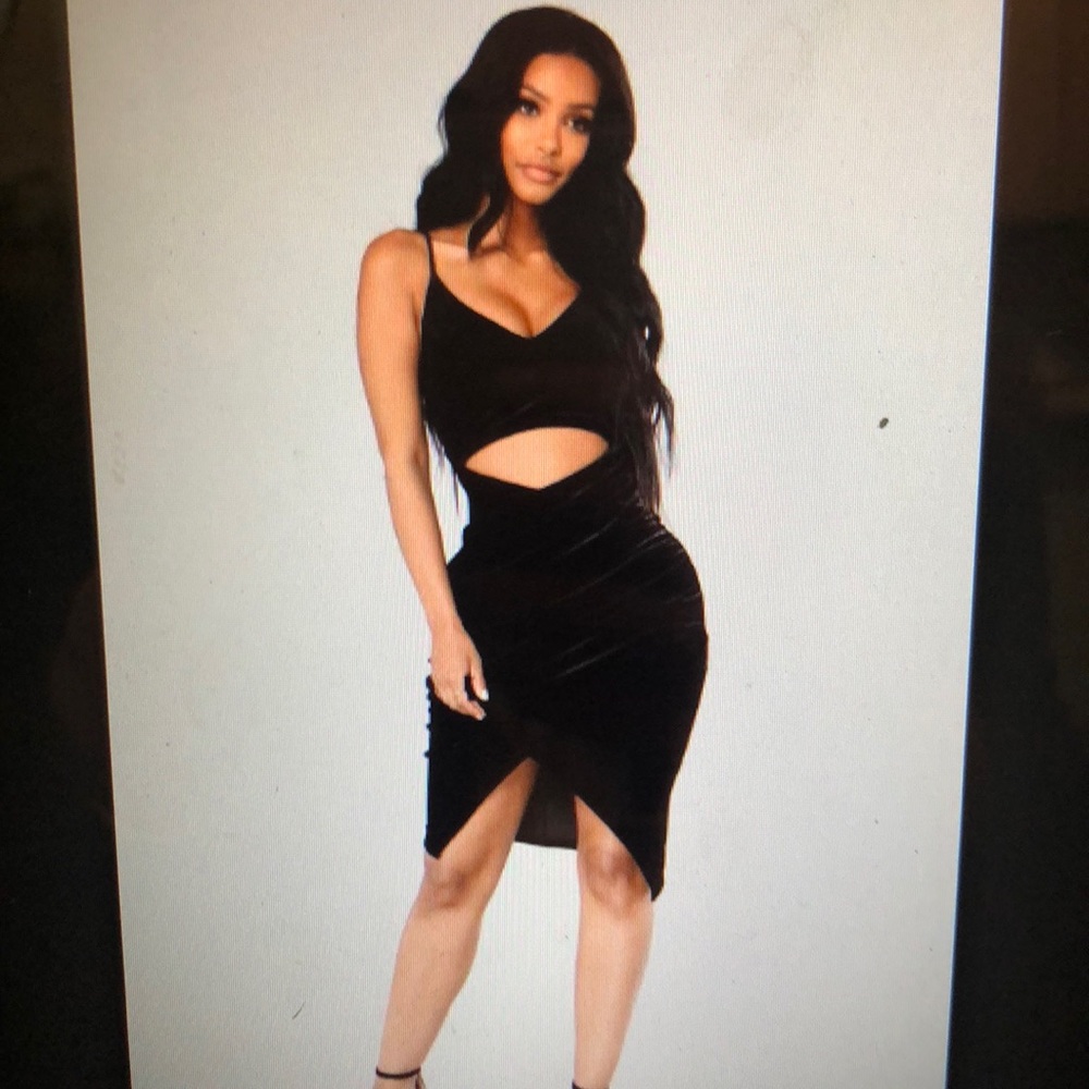 Black midi velvet dress